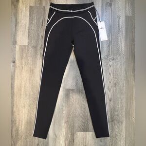 Alo Airbrush High-waisted Heart Throb Leggings